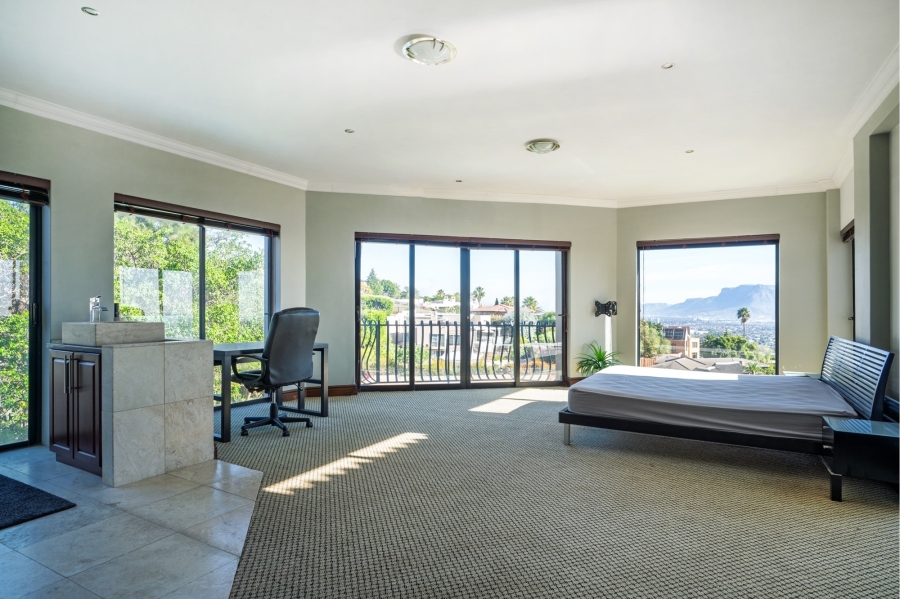 13 Bedroom Property for Sale in Plattekloof 3 Western Cape